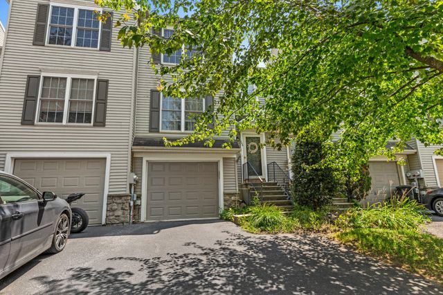 106 BANYAN CIRCLE DR, Lancaster, PA 17603