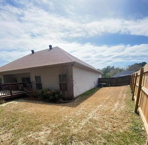 5704 John Hancock Dr., Benton, AR 72019
