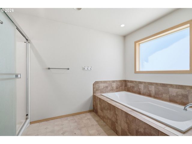10408 Ne 119TH St, Vancouver, WA 98662