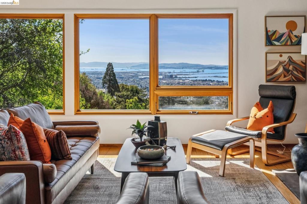 Image 12 of property listing at 1100 Miller Ave, Berkeley, CA 94708