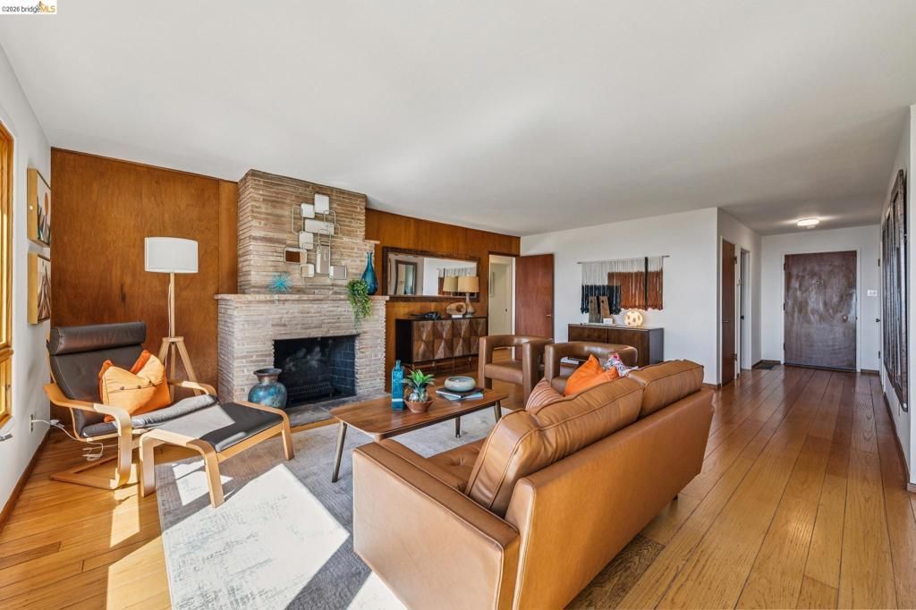 Image 14 of property listing at 1100 Miller Ave, Berkeley, CA 94708