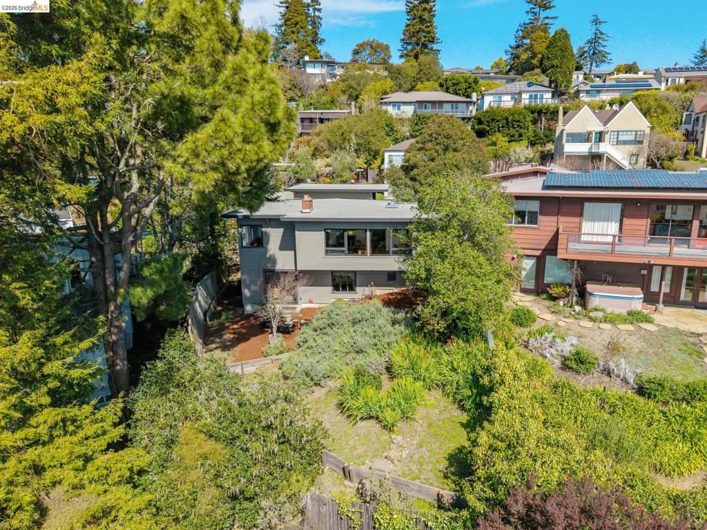 Image 2 of property listing at 1100 Miller Ave, Berkeley, CA 94708