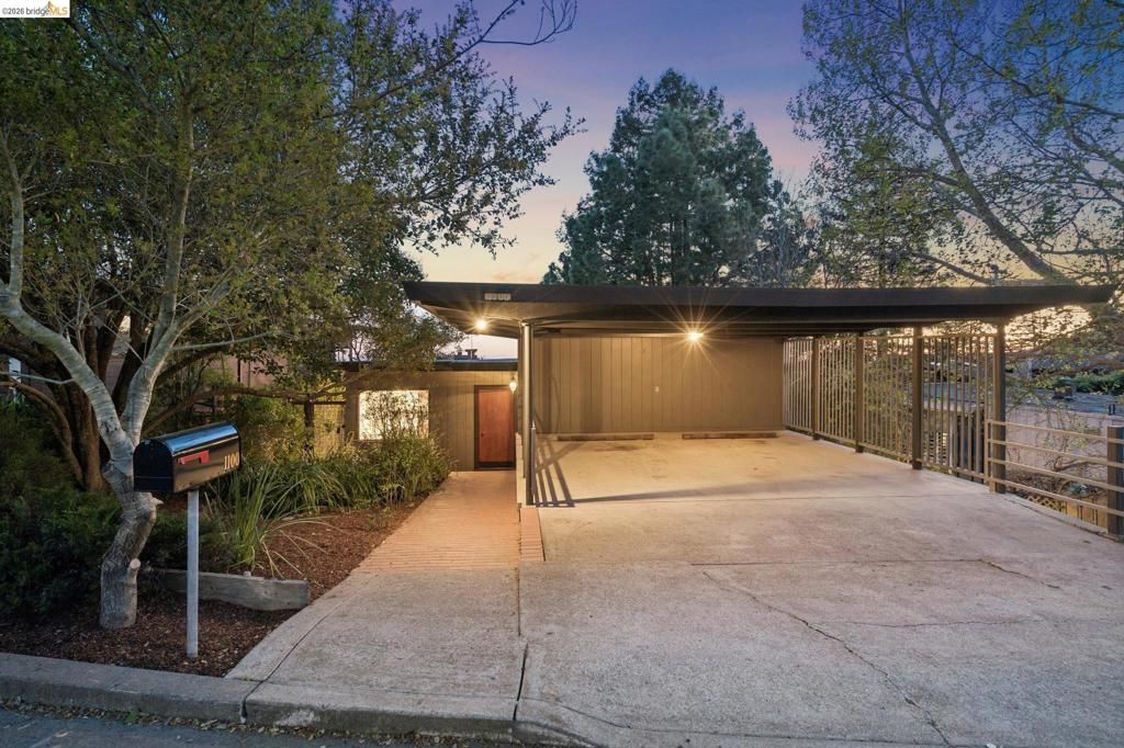 Image 42 of property listing at 1100 Miller Ave, Berkeley, CA 94708