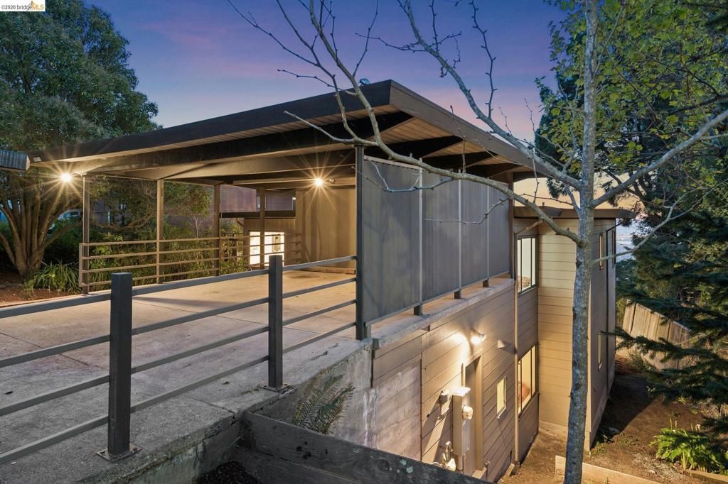 Image 43 of property listing at 1100 Miller Ave, Berkeley, CA 94708