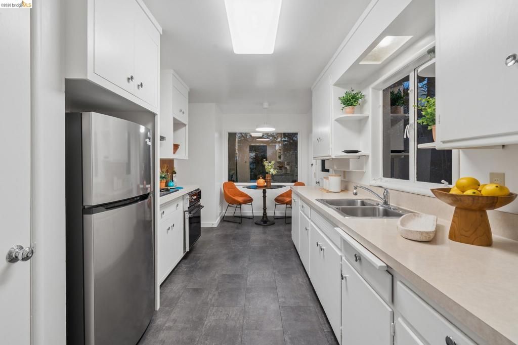 Image 48 of property listing at 1100 Miller Ave, Berkeley, CA 94708