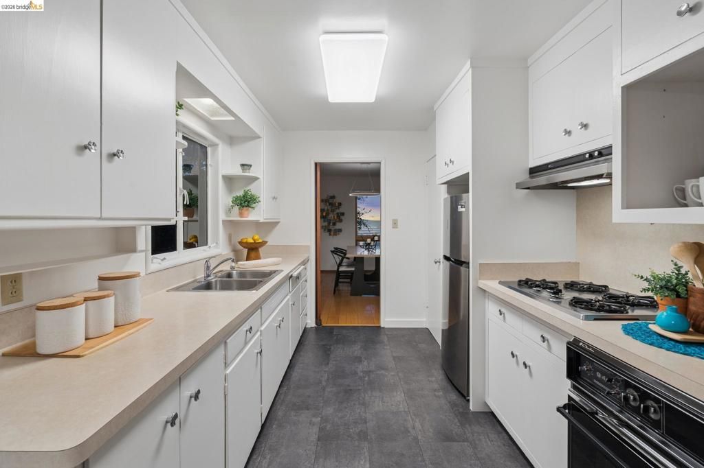 Image 49 of property listing at 1100 Miller Ave, Berkeley, CA 94708