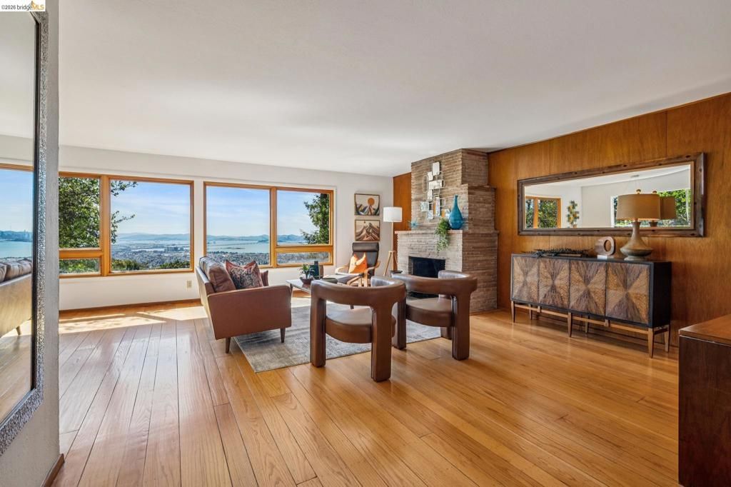 Image 7 of property listing at 1100 Miller Ave, Berkeley, CA 94708