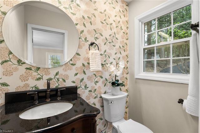 1365 Reynolda Road, Winston-salem, NC 27106