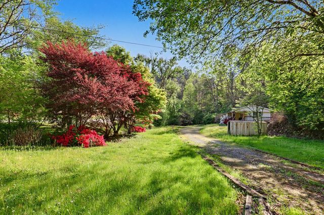 20 Bates Creek Road, Murphy, NC 28906