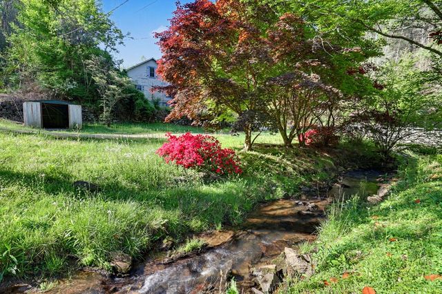 20 Bates Creek Road, Murphy, NC 28906
