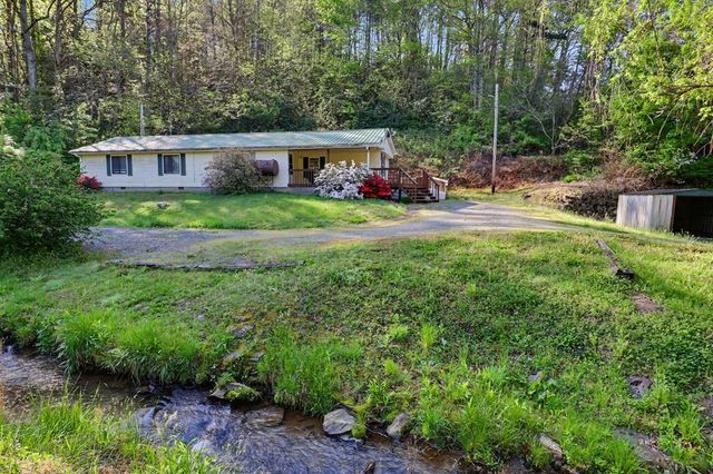 20 Bates Creek Road, Murphy, NC 28906