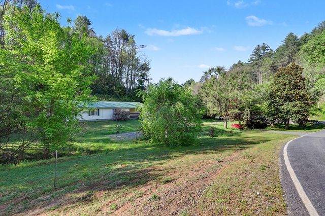 20 Bates Creek Road, Murphy, NC 28906