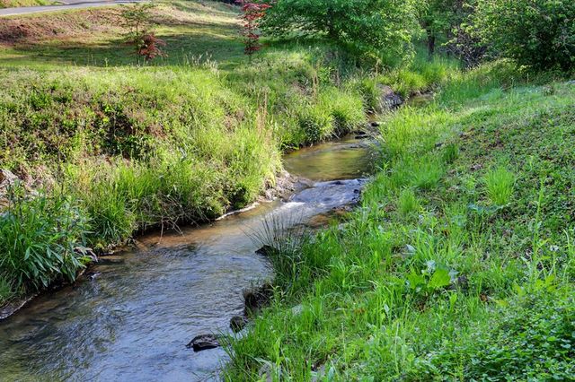20 Bates Creek Road, Murphy, NC 28906