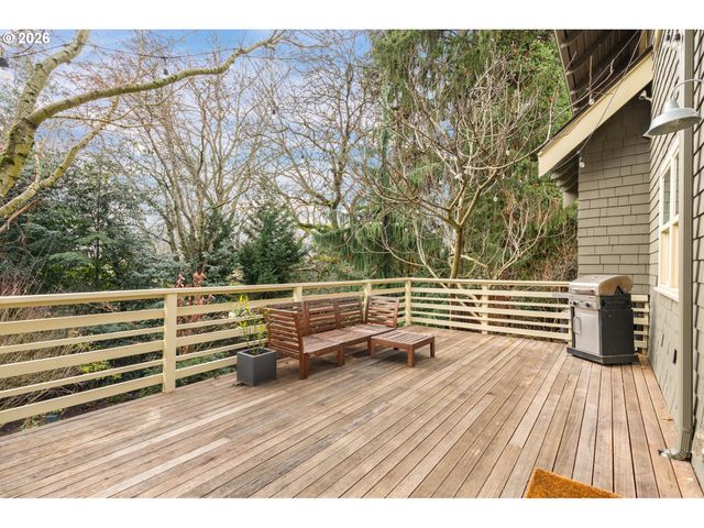 928 Se 18TH Ave, Portland, OR 97214