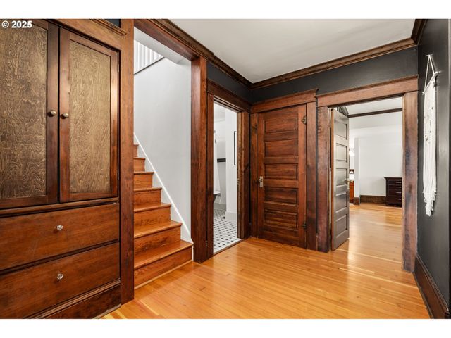 928 Se 18TH Ave, Portland, OR 97214