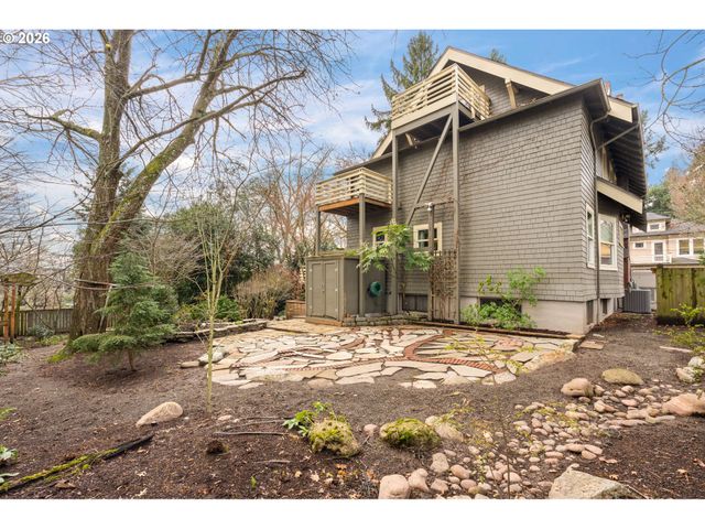 928 Se 18TH Ave, Portland, OR 97214