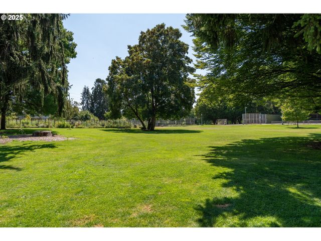 928 Se 18TH Ave, Portland, OR 97214