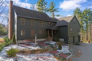 464 Irish Hill Road, Hopkinton, NH 03229