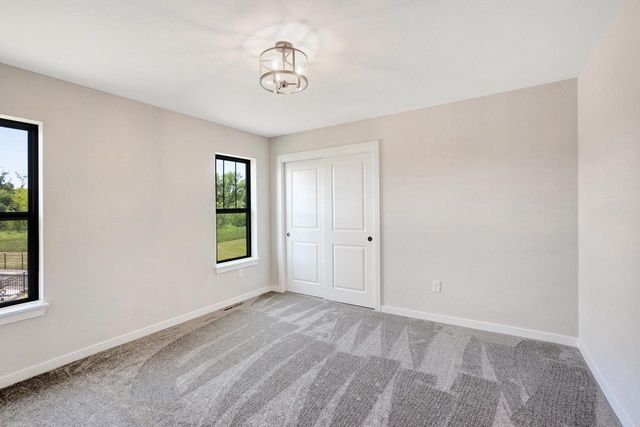 3741 Howell Oaks DRIVE, Waukesha, WI 53188