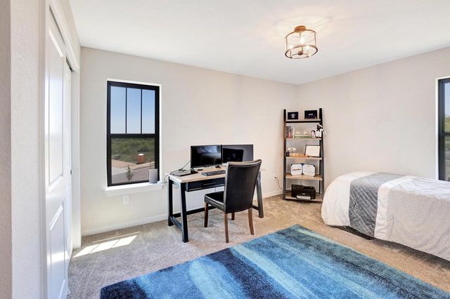 3741 Howell Oaks DRIVE, Waukesha, WI 53188