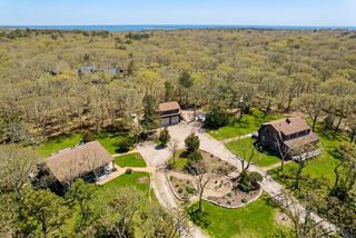 7 Pip'n Circle, Edgartown, MA 02539