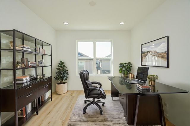 15000 S Richmond Avenue 4, Houston, TX 77082