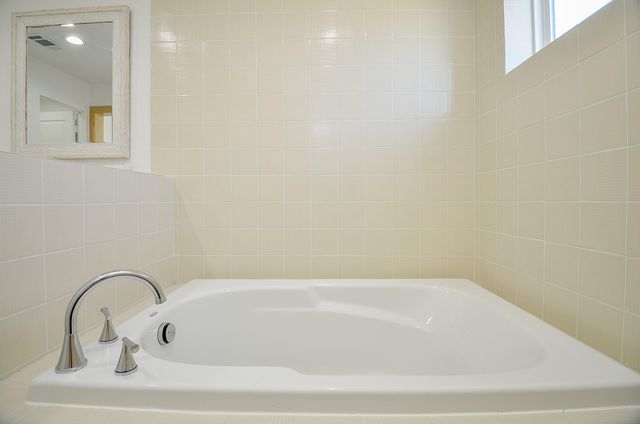 15000 S Richmond Avenue 4, Houston, TX 77082