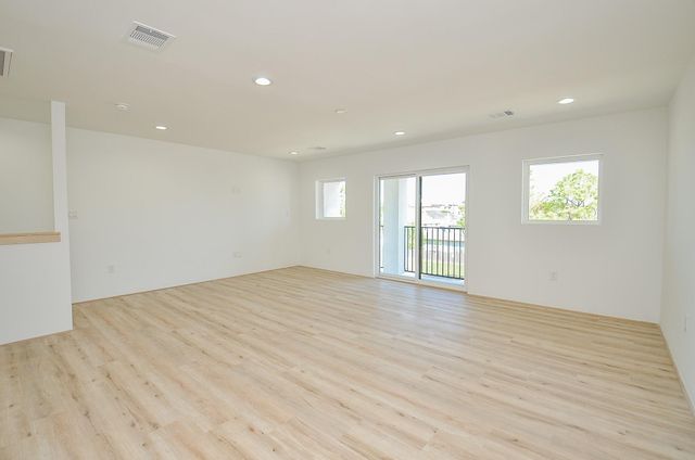 15000 S Richmond Avenue 4, Houston, TX 77082