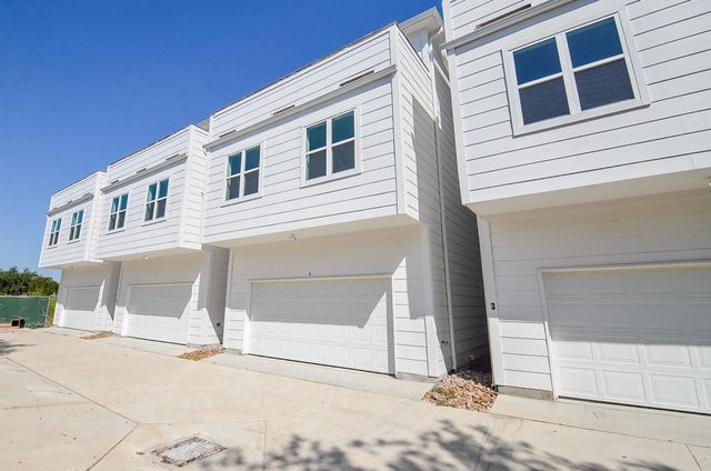 15000 S Richmond Avenue 4, Houston, TX 77082