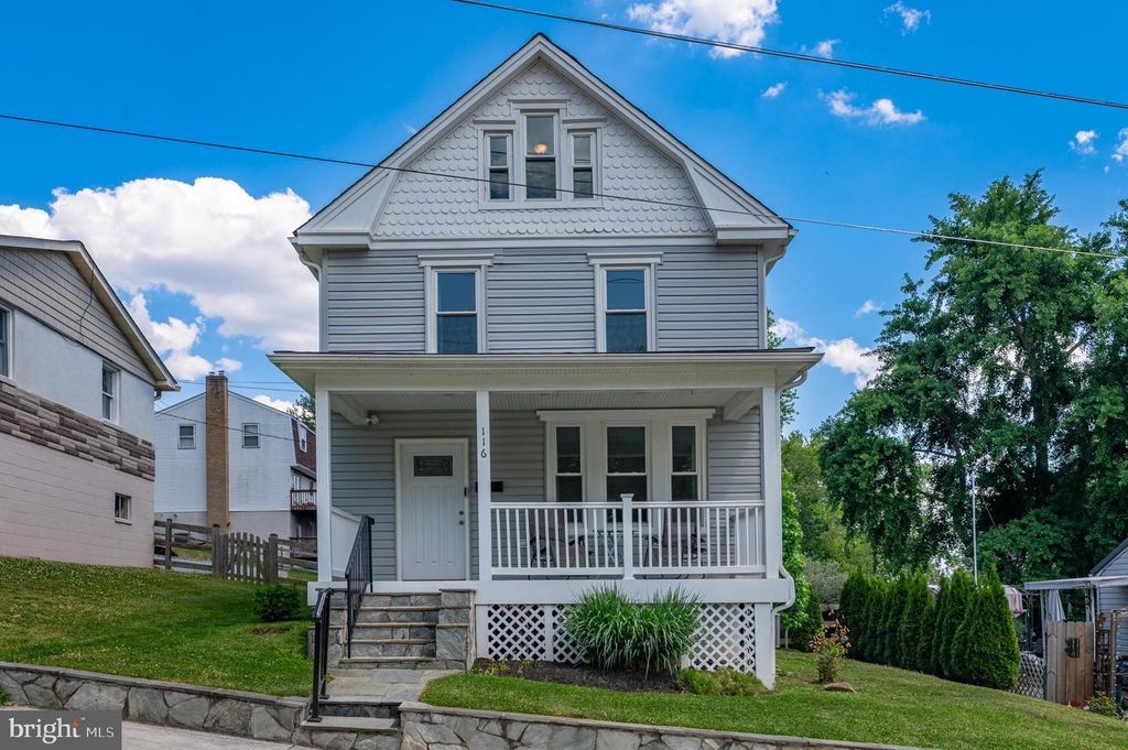 Image 2 of property listing at 116 CENTRAL AVE, Brunswick, MD 21716