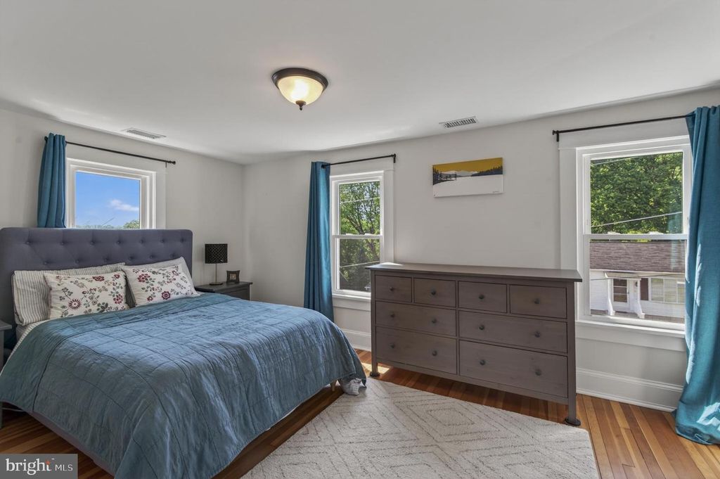Image 24 of property listing at 116 CENTRAL AVE, Brunswick, MD 21716