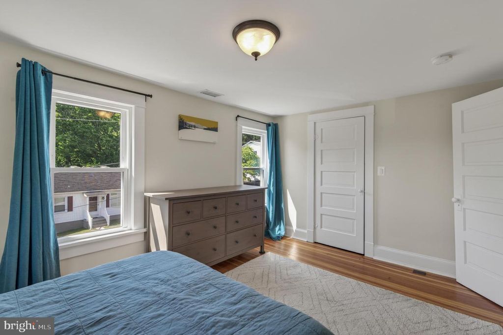 Image 25 of property listing at 116 CENTRAL AVE, Brunswick, MD 21716