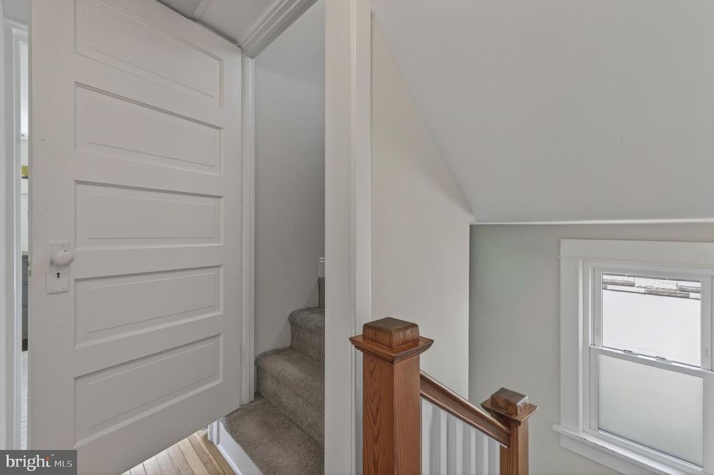 Image 32 of property listing at 116 CENTRAL AVE, Brunswick, MD 21716