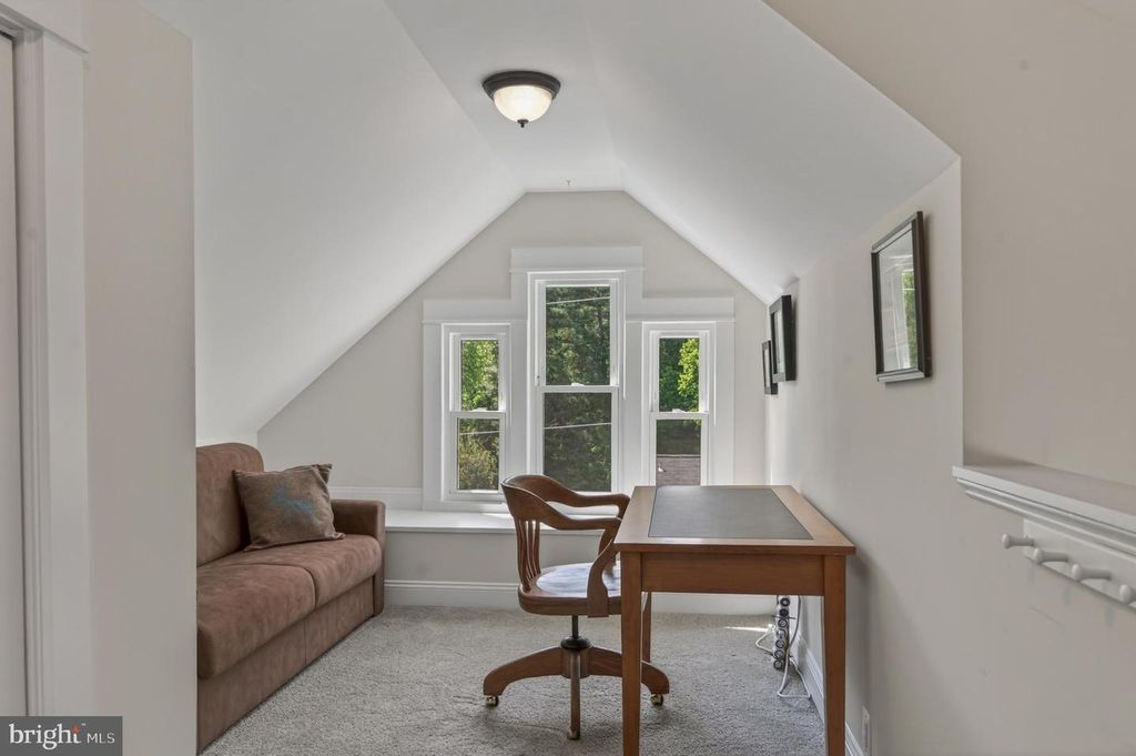 Image 34 of property listing at 116 CENTRAL AVE, Brunswick, MD 21716