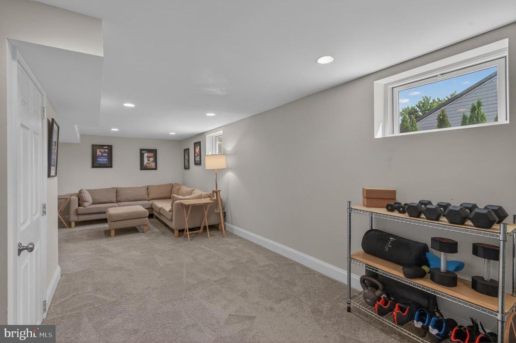 Image 39 of property listing at 116 CENTRAL AVE, Brunswick, MD 21716