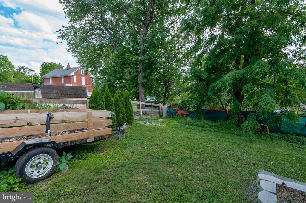 Image 50 of property listing at 116 CENTRAL AVE, Brunswick, MD 21716
