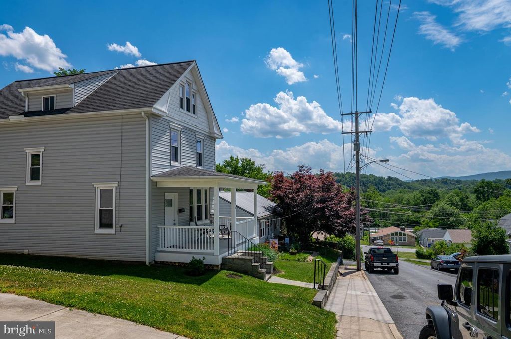 Image 55 of property listing at 116 CENTRAL AVE, Brunswick, MD 21716