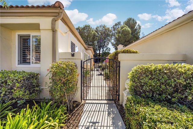 40370 Via Francisco, Murrieta, CA 92562