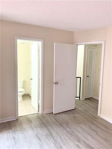 680 Tennis Club Drive Unit 102, Fort Lauderdale, FL 33311