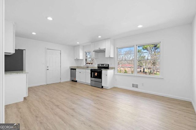 1802 Lake Harbin Road, Morrow, GA 30260