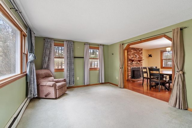 436 Foster Rd, Tewksbury, MA 01876