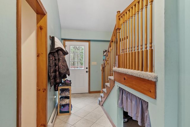 436 Foster Rd, Tewksbury, MA 01876