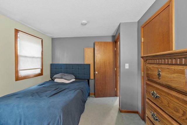 436 Foster Rd, Tewksbury, MA 01876