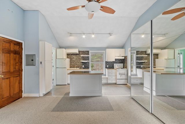 436 Foster Rd, Tewksbury, MA 01876