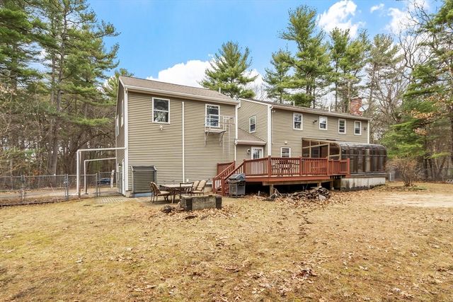 436 Foster Rd, Tewksbury, MA 01876