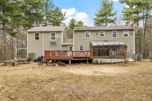 436 Foster Rd, Tewksbury, MA 01876