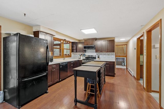 436 Foster Rd, Tewksbury, MA 01876