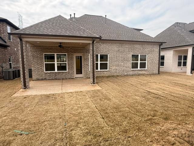 572 ROSALIE WOODS DR, Memphis, TN 38018