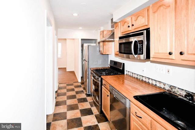 1729 GALES PL NE, Washington, DC 20002