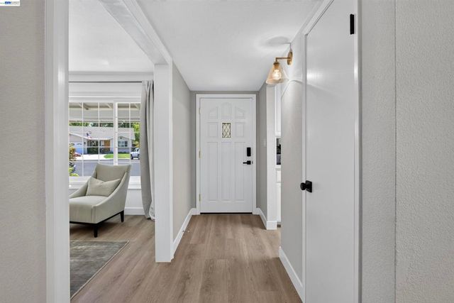 6225 Robin Ct, Pleasanton, CA 94588